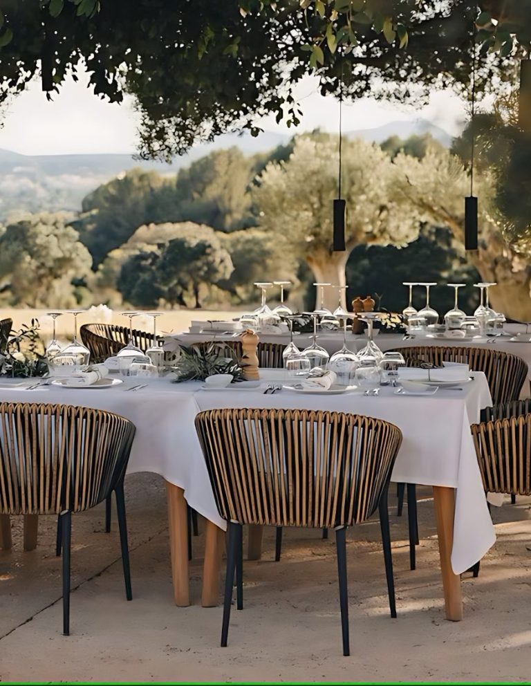 Al-Fresco dining in the rolling hills of Tuscany Stunning restaurant terrrace overlooking the rolling hills of Tuscany